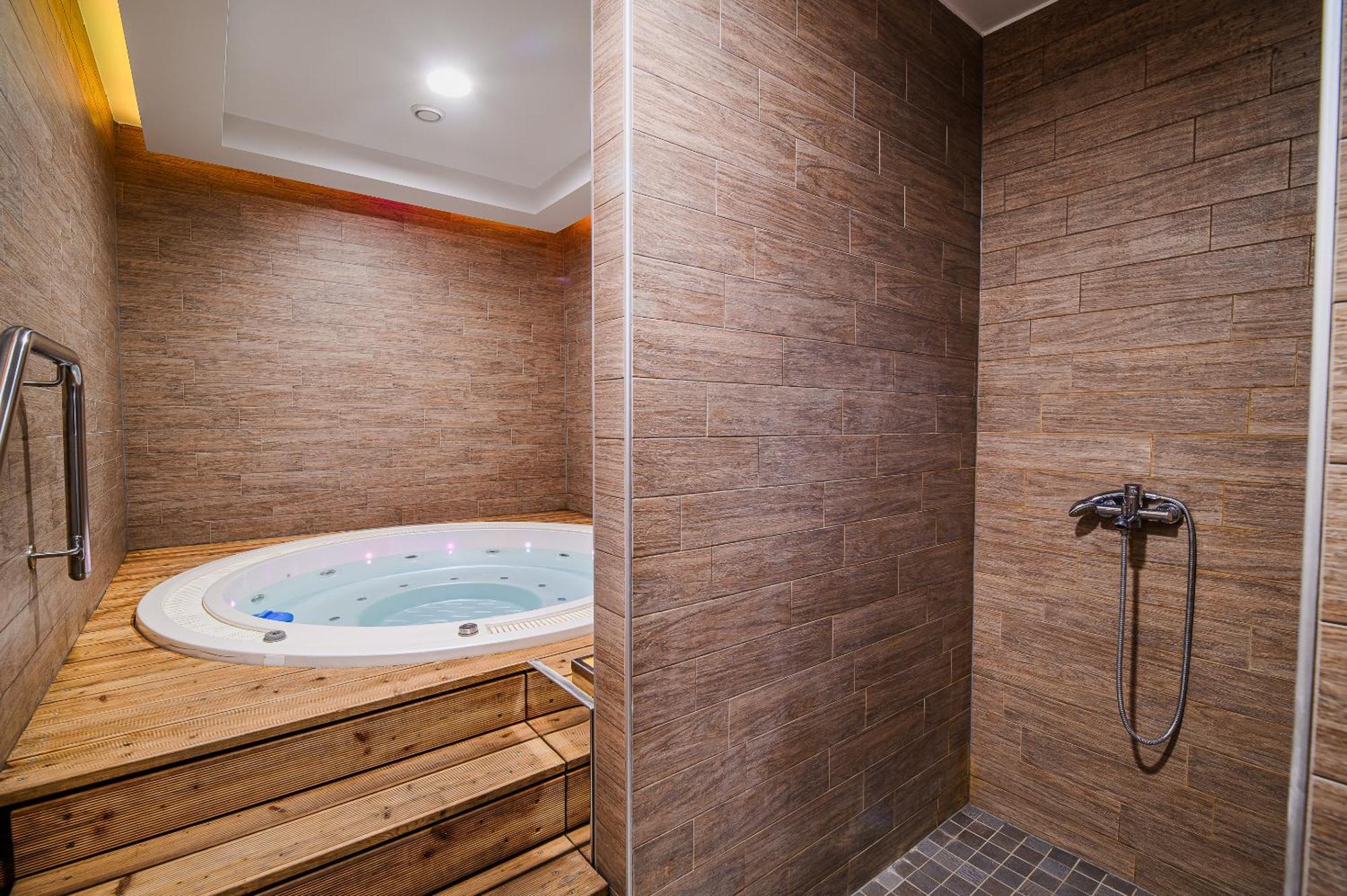 Glamping Malerič Hotel Dragatuš Eksteriør billede